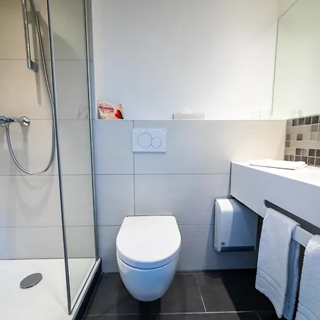 Hotel B-vier 3*